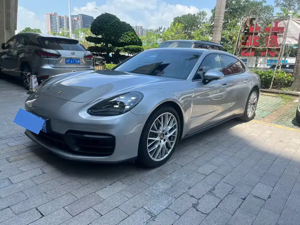 Porsche Panamera 2022
