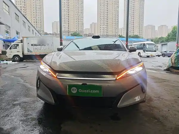 BYD Han L 2025
