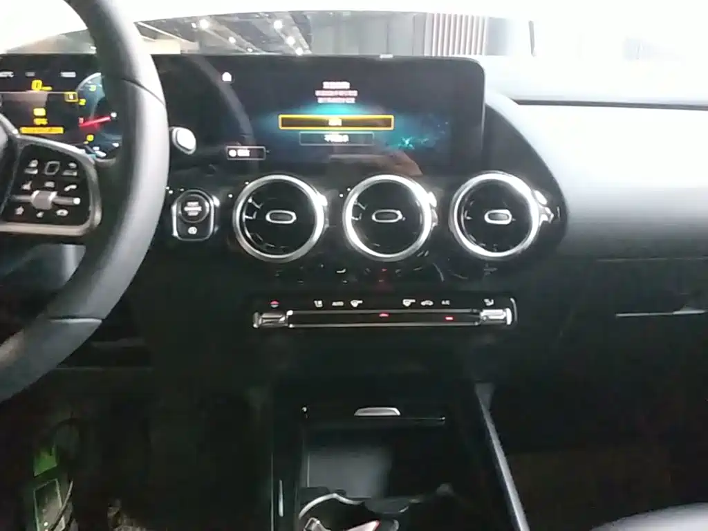 Mercedes-Benz GLA 2020 — фото 13