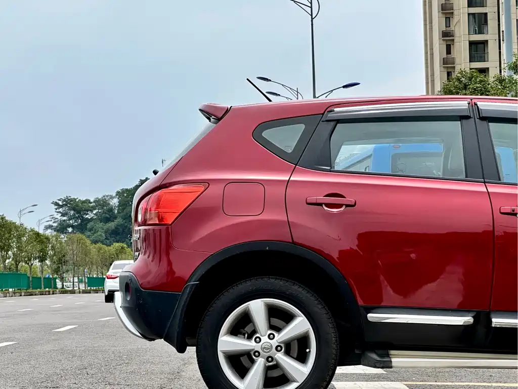 Nissan Qashqai 2011 — фото 12
