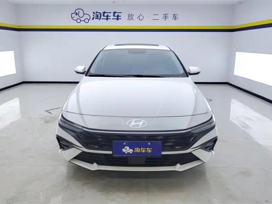 Hyundai Elantra 2025 — фото 2