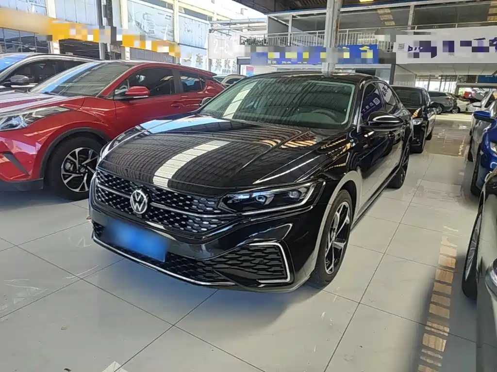Volkswagen Passat 2025