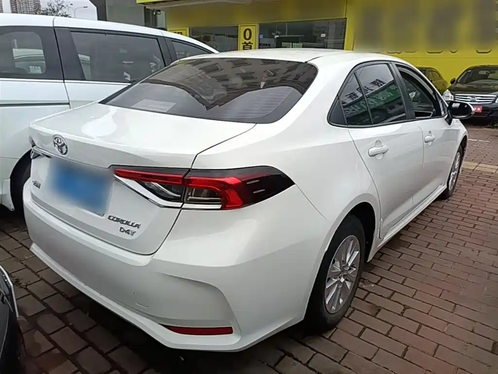 Toyota Corolla 2019 — фото 7