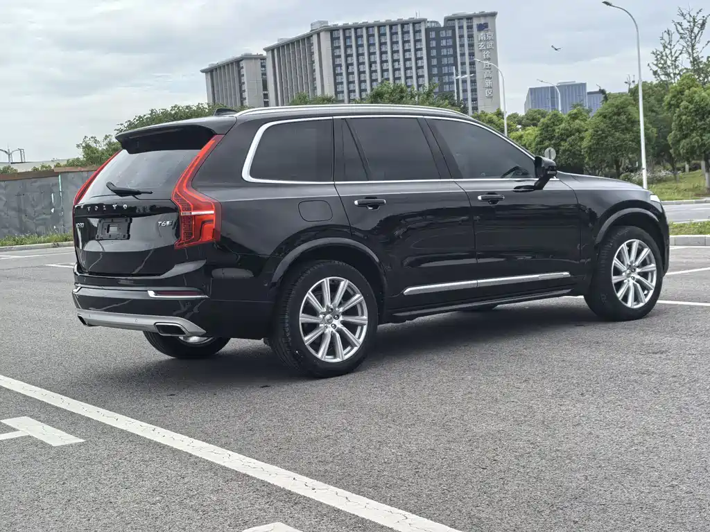 Volvo XC90 2017 — фото 22