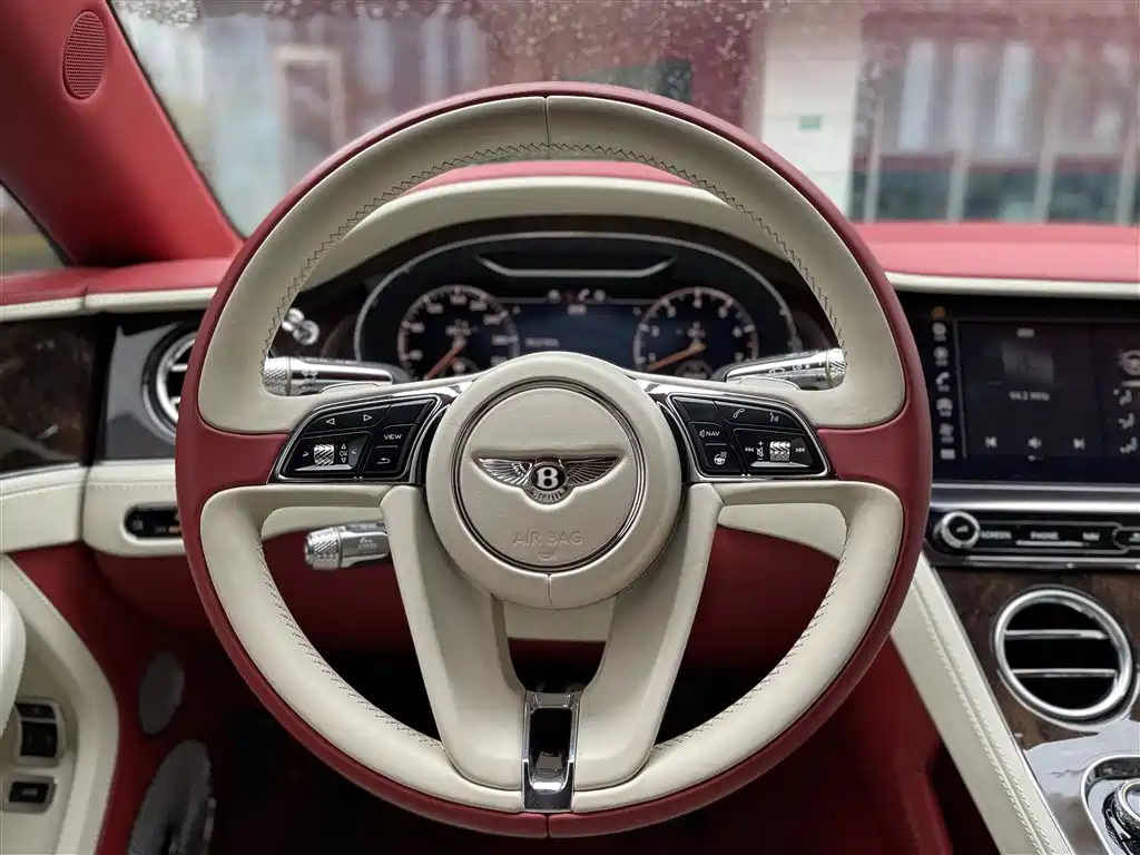Bentley Continental 2019 — фото 16