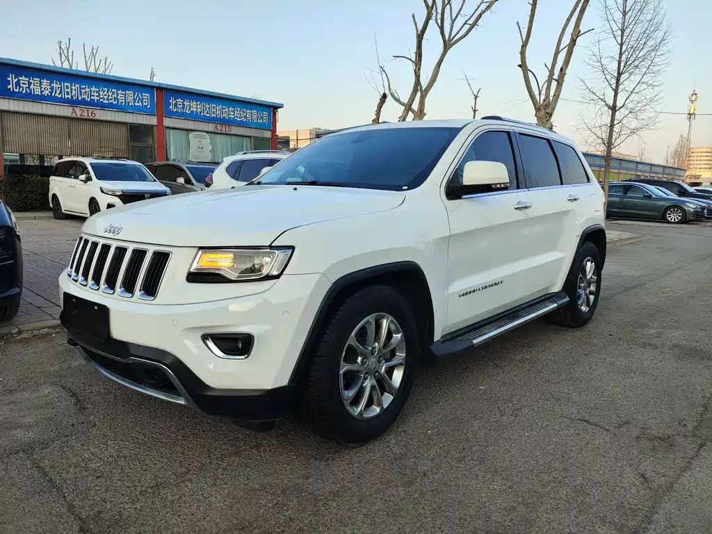 Jeep Grand Cherokee 2016