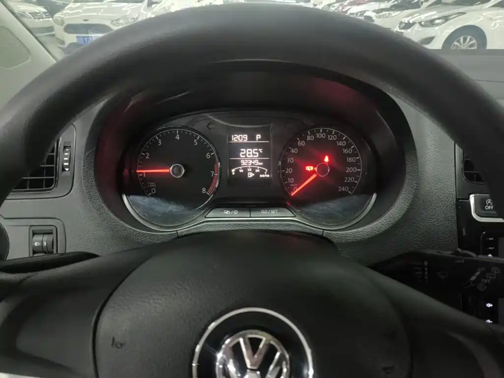 Volkswagen Polo 2019 — фото 12