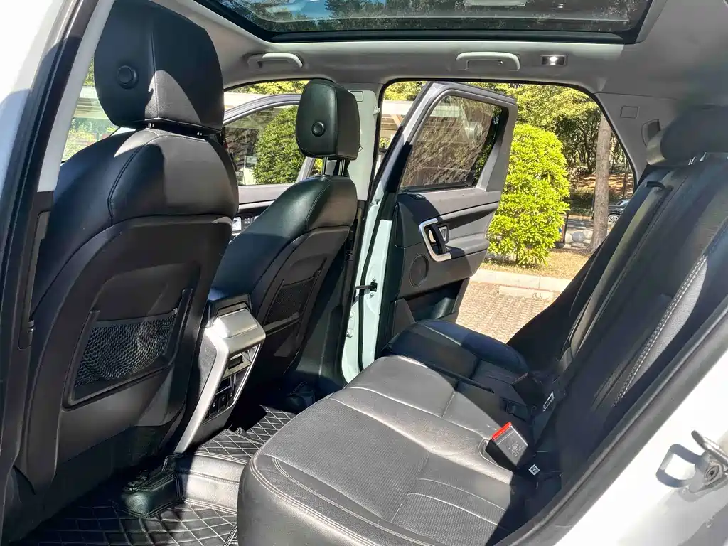 Land Rover Discovery Sport 2018 — фото 15