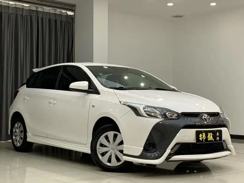 Toyota Yaris L 2019 — фото 1