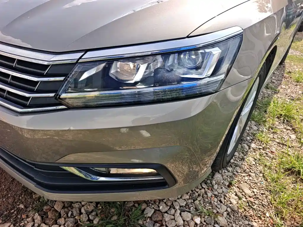 Volkswagen Passat 2017 — фото 24