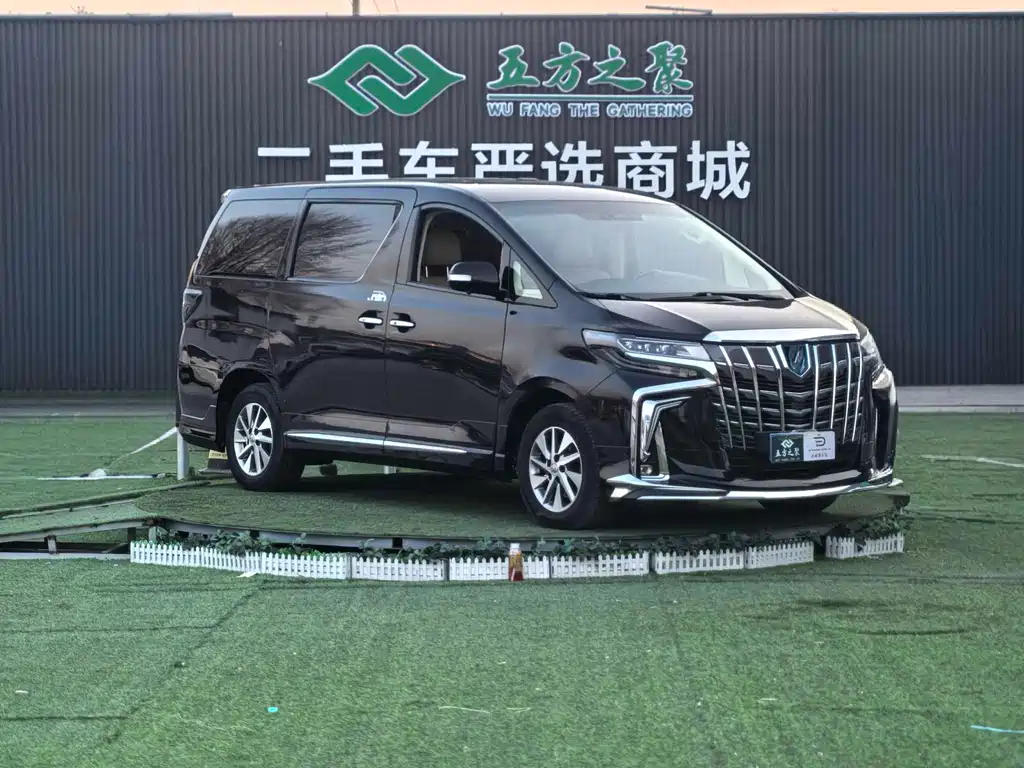 Toyota Alphard 2011