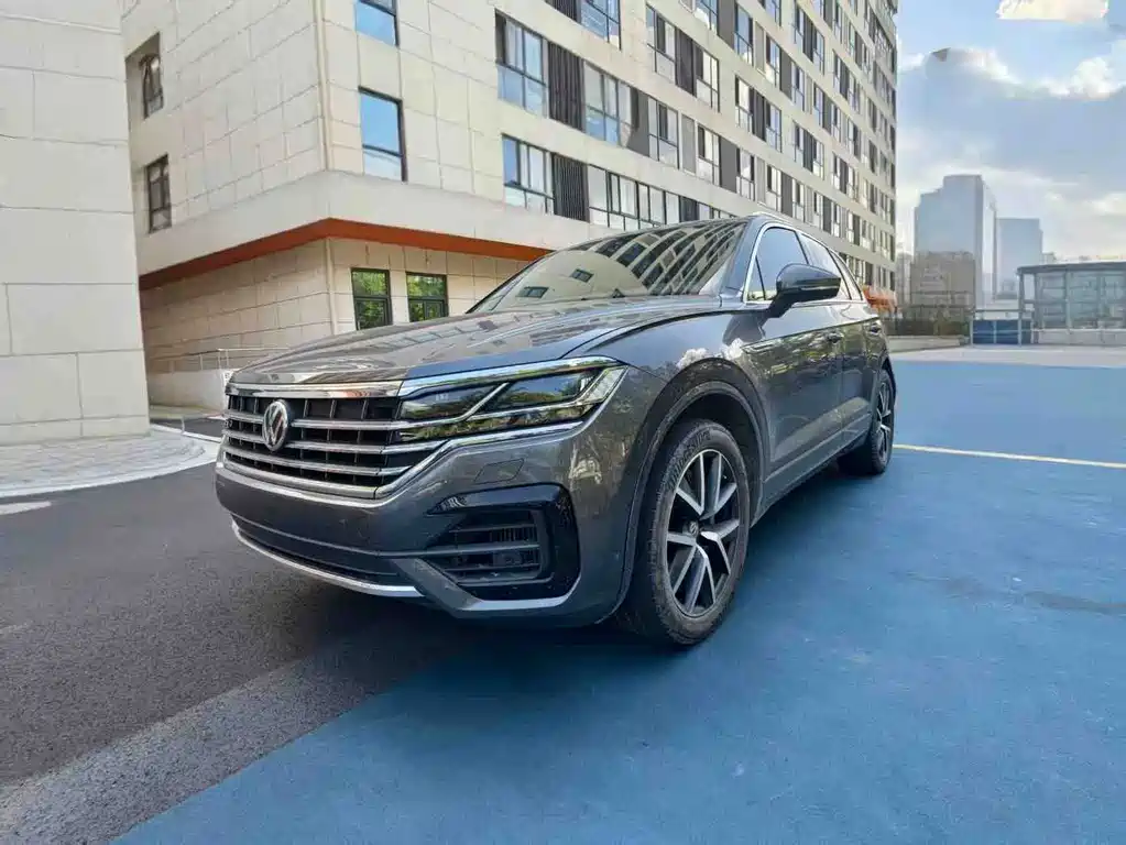 Volkswagen Touareg 2020 — фото 1