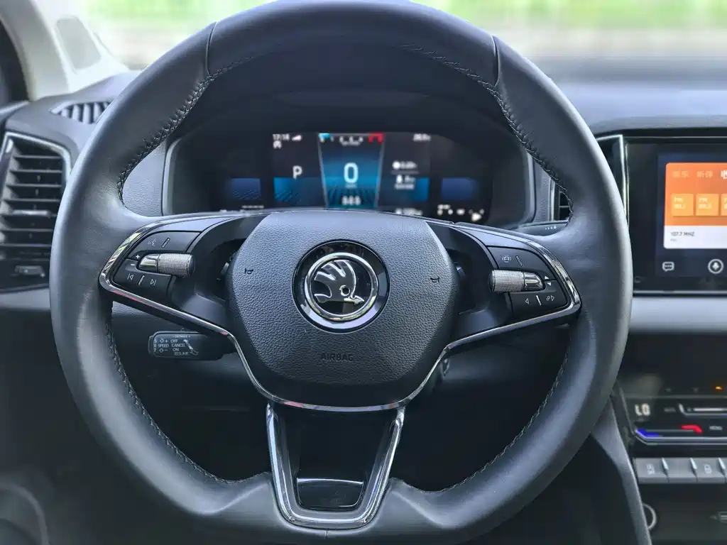 Skoda Karoq 2022 — фото 11