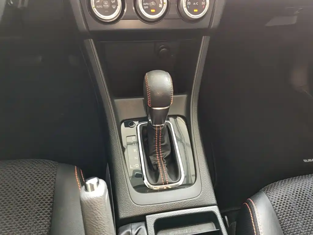 Subaru XV 2015 — фото 14