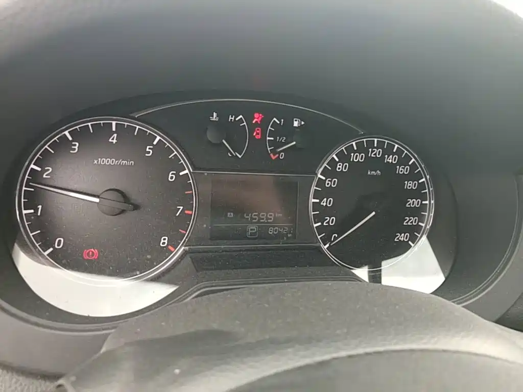 Nissan Tiida 2016 — фото 12