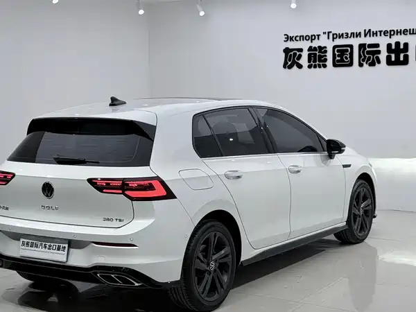 Volkswagen Golf 2024