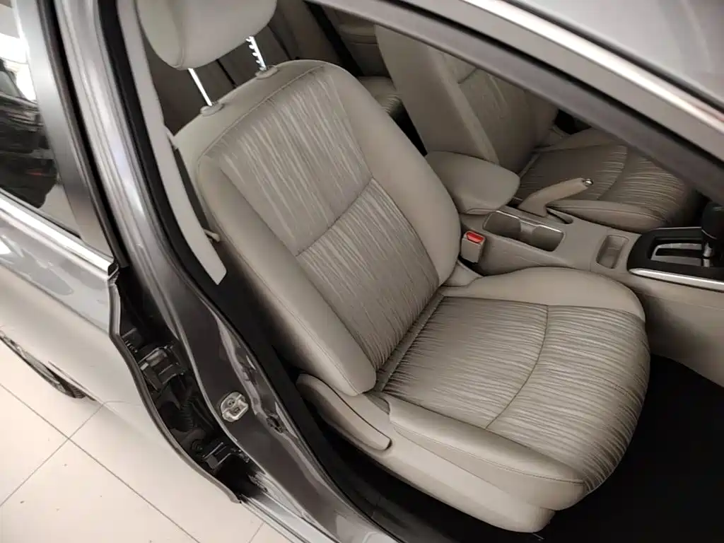 Nissan Sylphy 2019 — фото 25