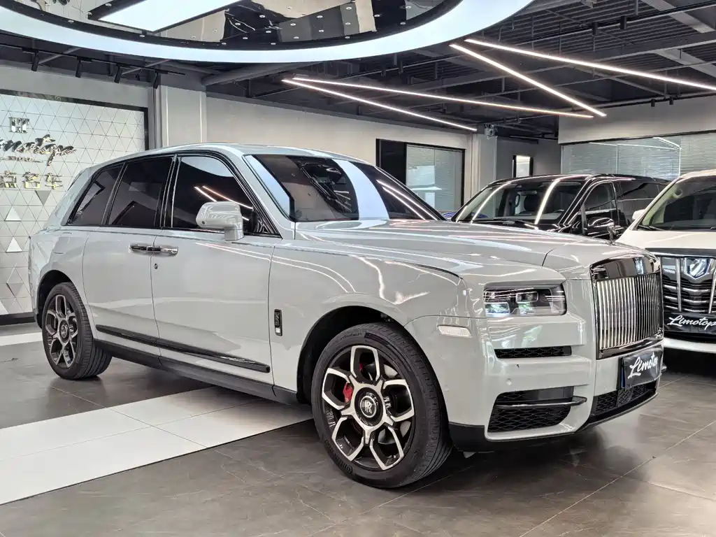 Rolls-Royce Cullinan 2021 — фото 1