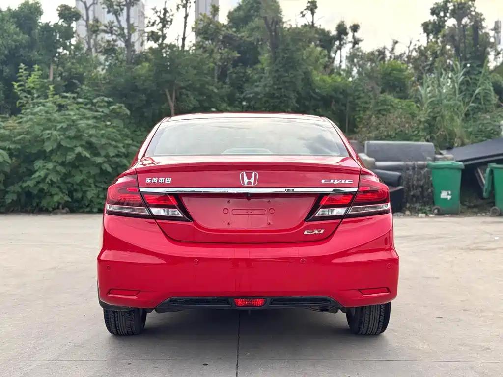 Honda Civic 2015 — фото 13