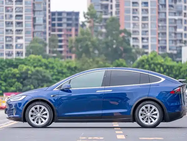 Tesla Model X 2019