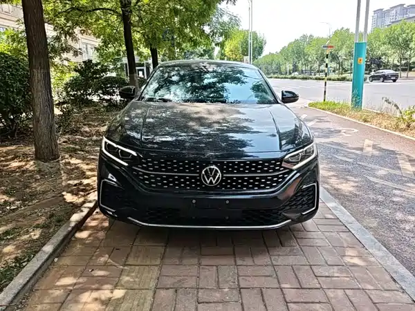 Volkswagen Passat 2022