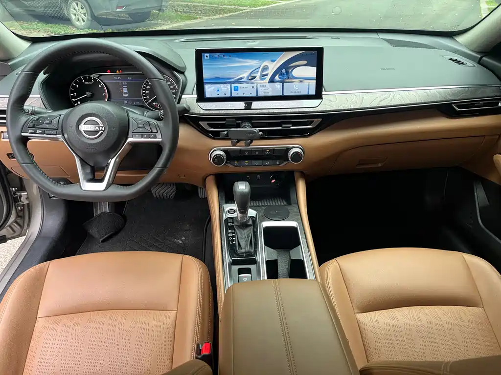 Nissan Teana 2024