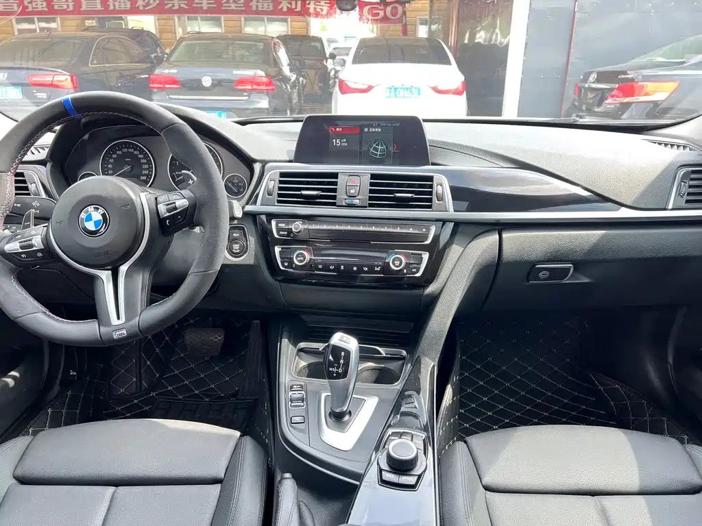 BMW 3 Series 2017 — фото 15