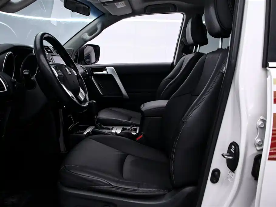 Toyota Prado 2017 — фото 12