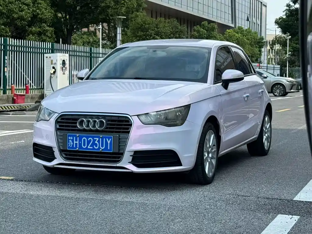 Audi A1 2014 — фото 1
