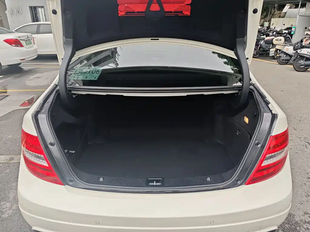 Mercedes-Benz C-Class 2014 — фото 17