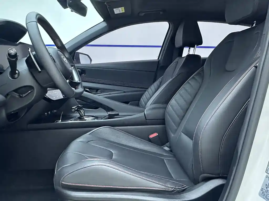 Hyundai Elantra 2023