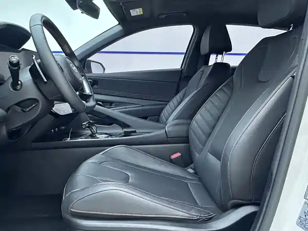 Hyundai Elantra 2023