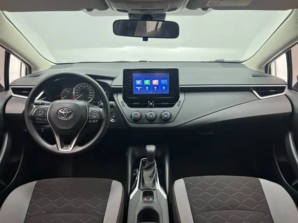 Toyota Corolla 2023 — фото 15