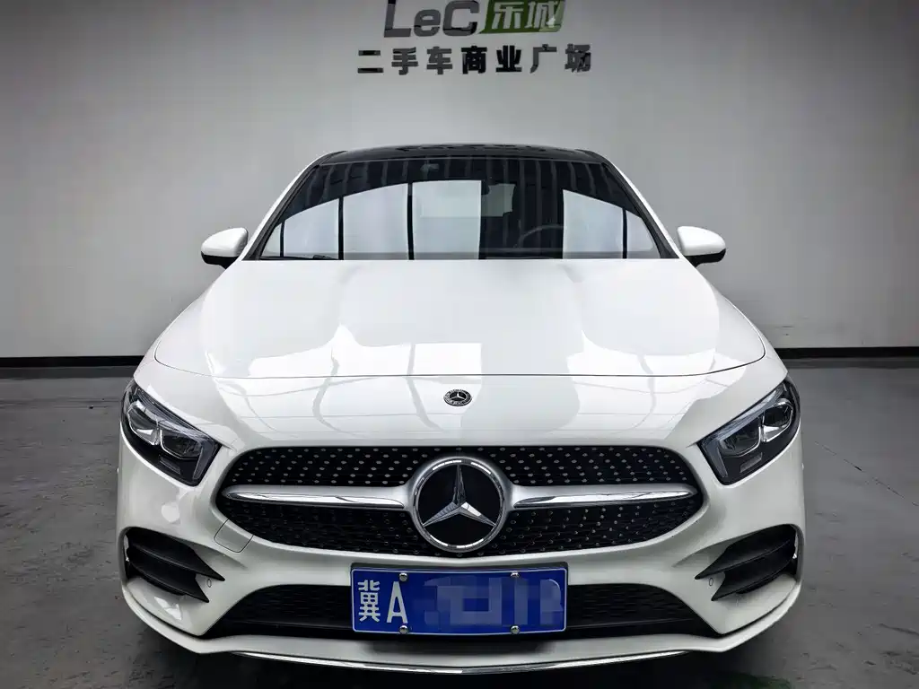 Mercedes-Benz A-Class 2023 — фото 2