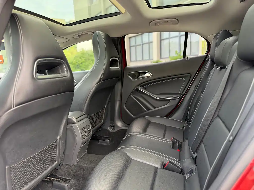 Mercedes-Benz GLA 2018 — фото 10