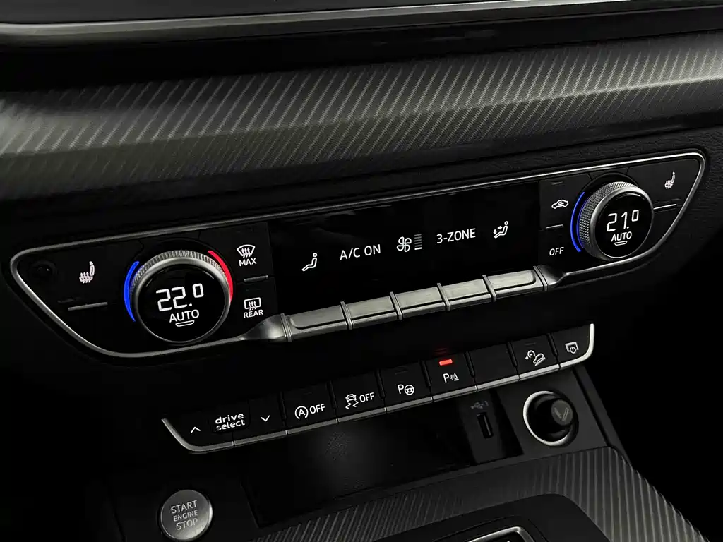 Audi Q5L 2021 — фото 16