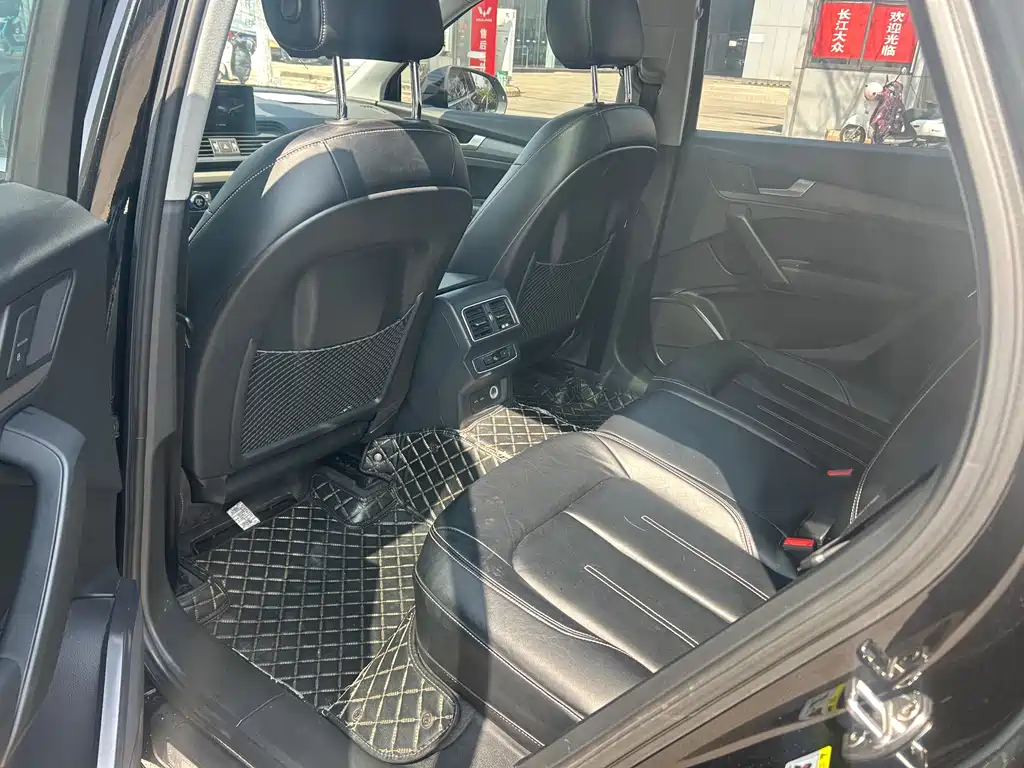 Audi Q5L 2019