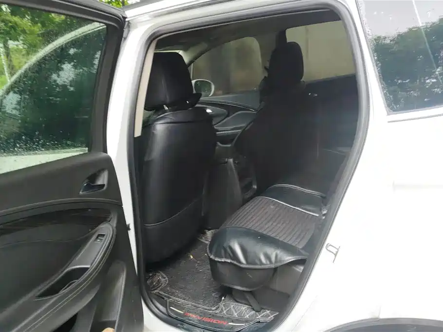 Buick Envision Plus 2021 — фото 11