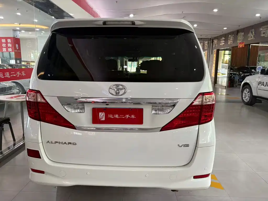 Toyota Alphard 2011