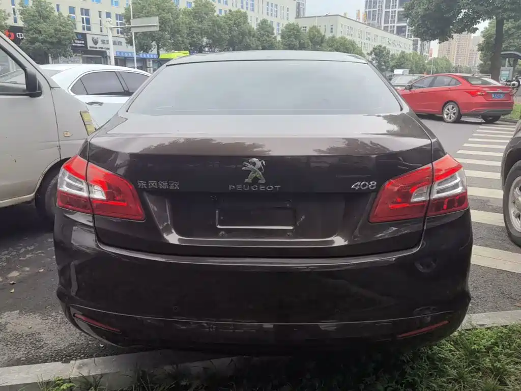 Peugeot 408 2016