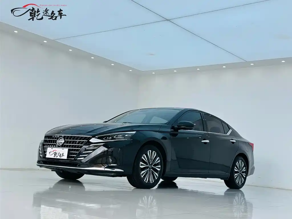 Nissan Teana 2023 — фото 1