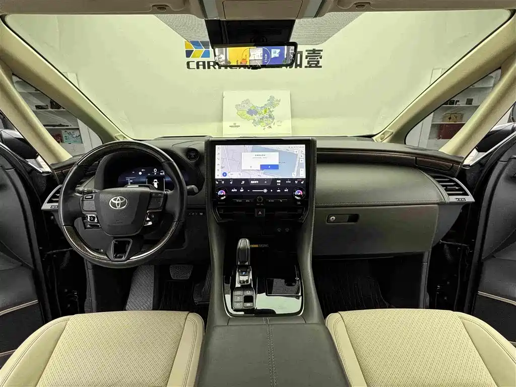 Toyota Alphard 2024 — фото 11
