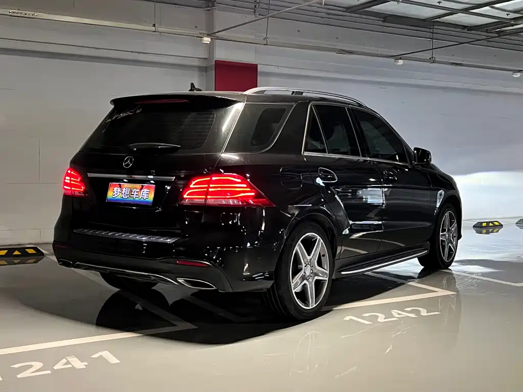 Mercedes-Benz GLE 2016 — фото 8