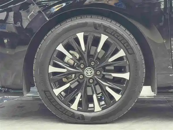 Toyota Alphard 2024