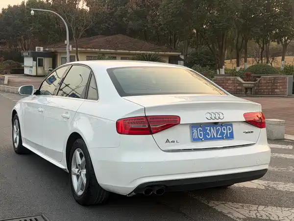 Audi A4L 2016