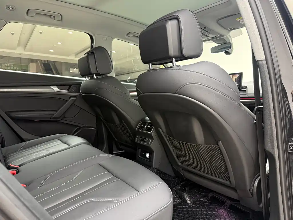 Audi Q5L 2022 — фото 20