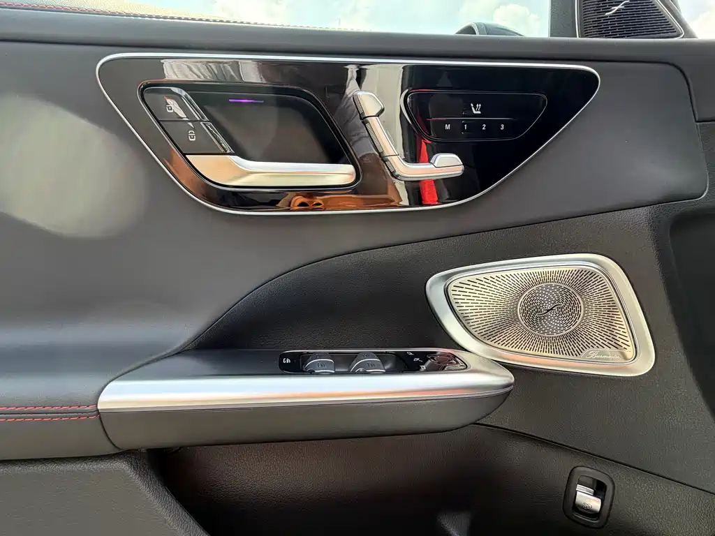 Mercedes-Benz C-Class AMG 2024 — фото 11