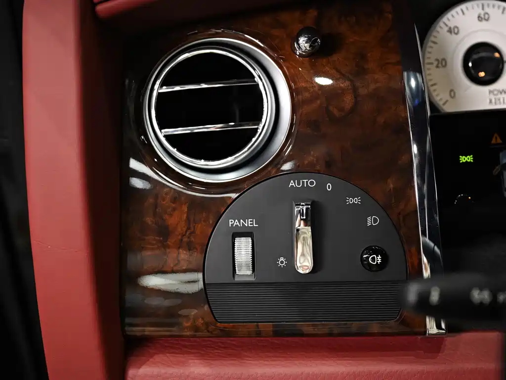 Rolls-Royce Ghost 2016 — фото 14