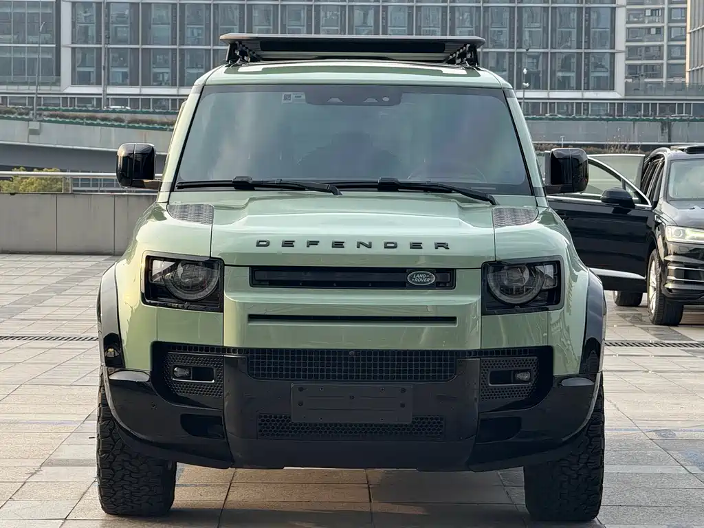 Land Rover Defender 2023 — фото 2