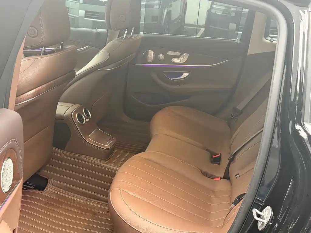Mercedes-Benz E-Class 2024